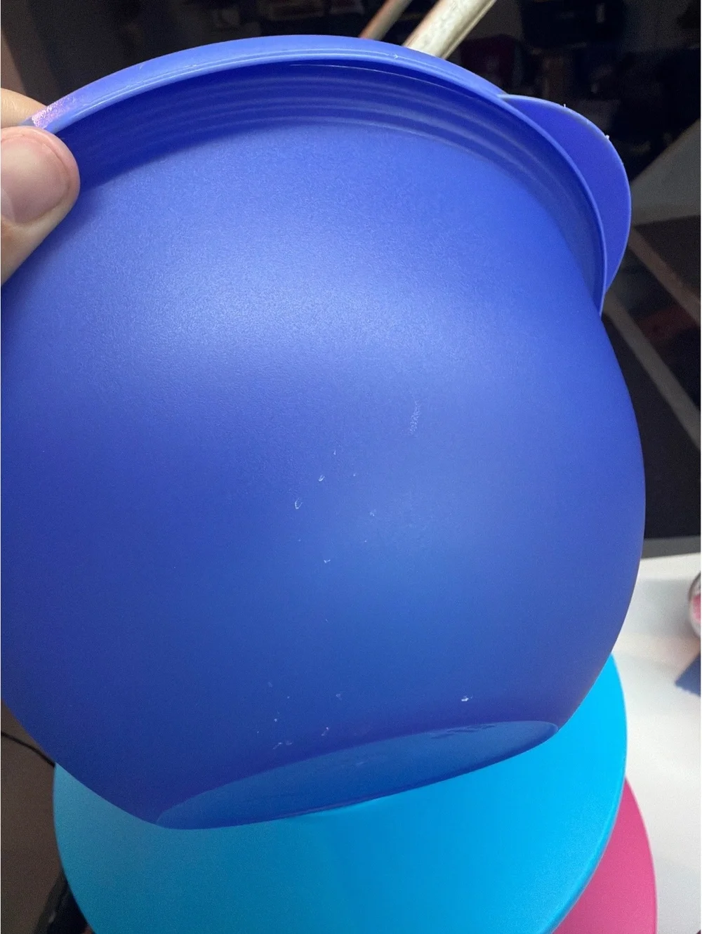 Tupperware Beautiful Set of 4 Impressions Mixing Bowls in Bright Colors